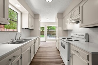1230 Sharlo Ave in Baton Rouge, LA - Building Photo - Building Photo