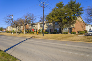 Craig Place in Denton, TX - Building Photo