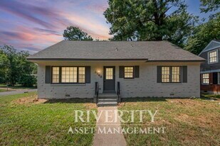 3843 Blue Jay Rd in Memphis, TN - Building Photo