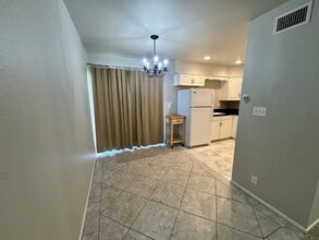 6514 S Lakeshore Dr in Tempe, AZ - Building Photo - Building Photo