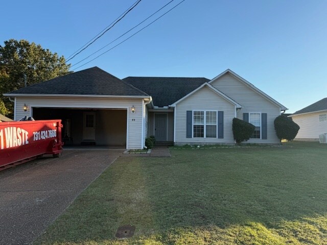 44 Sedgefield Dr in Jackson, TN - Building Photo