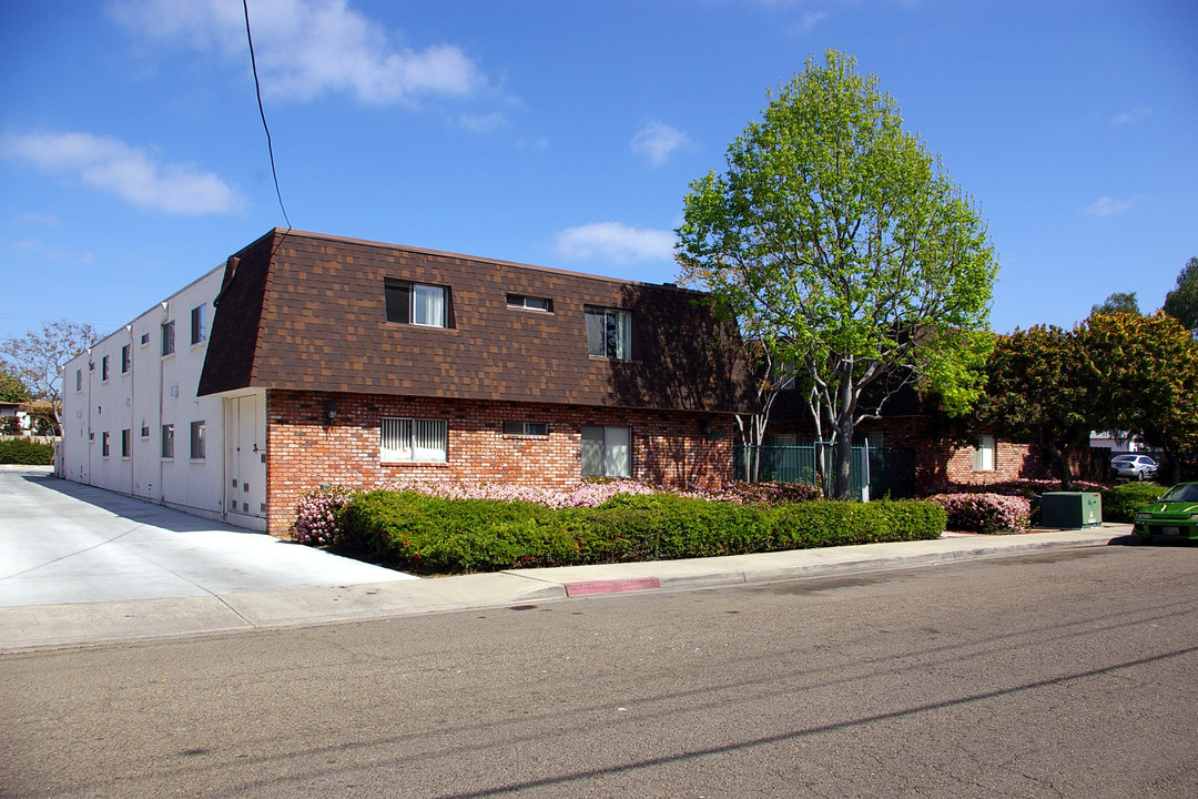 1075-1085 Del Mar Ave in Chula Vista, CA - Building Photo