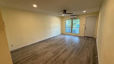 5065 Ridglea Ln in Fort Worth, TX - Building Photo - Building Photo