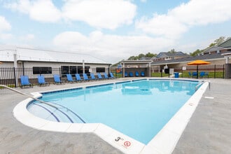 Crestwood Commons in Crestwood, KY - Building Photo - Other