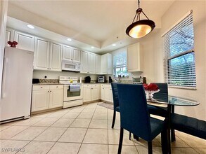1335 Mariposa Cir in Naples, FL - Building Photo - Building Photo