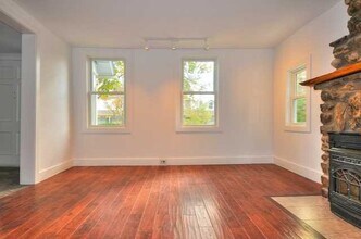 55 South St in Rhinebeck, NY - Building Photo - Building Photo