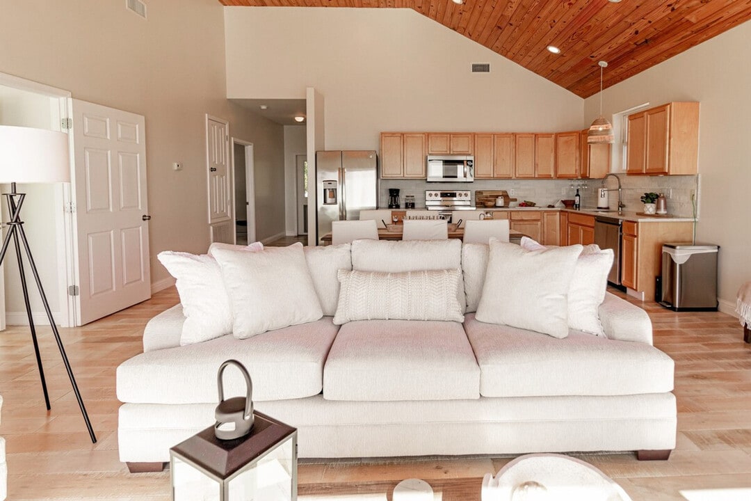 6717 Belle Fontaine Dr in Ocean Springs, MS - Building Photo