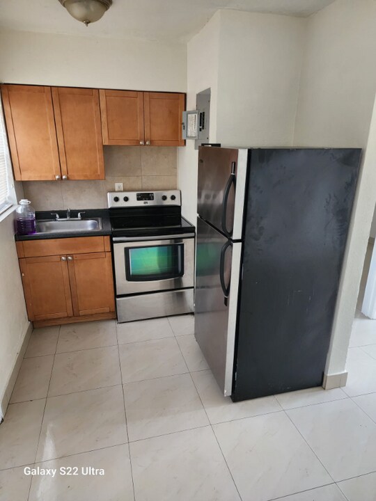 133 SW 5th Ct in Dania Beach, FL - Building Photo