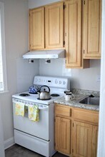 Colonial Village West in Arlington, VA - Building Photo - Building Photo