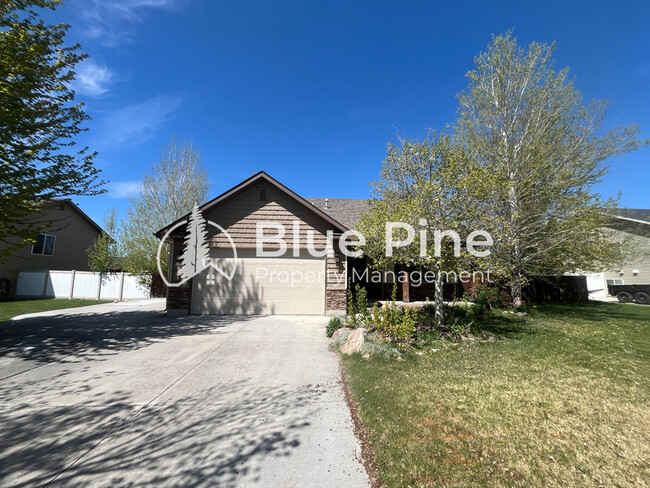 property at 1941 Oakbrook Rd