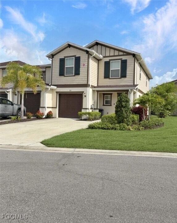 15011 Caspian Tern Ct in North Fort Myers, FL - Building Photo