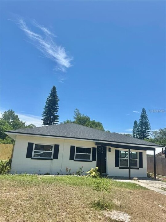 1539 Roselawn St SW in Winter Haven, FL - Building Photo