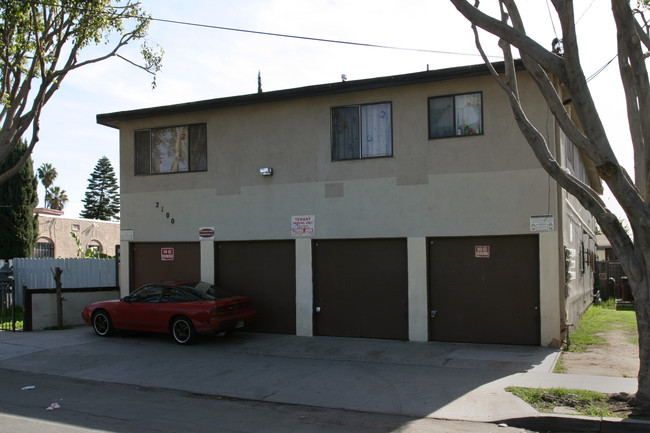 2100 E 15th in Long Beach, CA - Foto de edificio - Building Photo