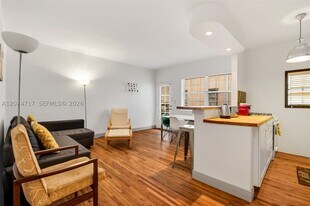 1551 Michigan Ave in Miami Beach, FL - Building Photo