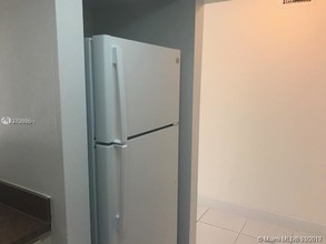 17300 NW 68th Ave-Unit -101 in Hialeah, FL - Building Photo - Building Photo