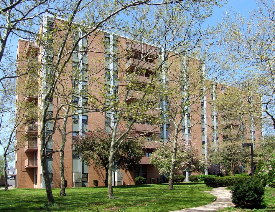 John F. Kennedy Arms in Elizabeth, NJ - Building Photo