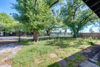 5906 Hilary St in Houston, TX - Building Photo - Building Photo