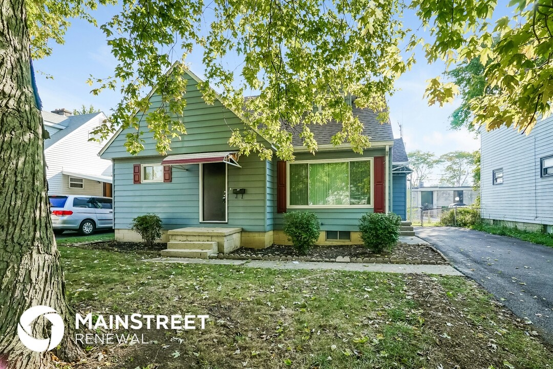 298 Pineview Dr in Columbus, OH - Building Photo