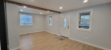 414 N Madison St in Lafayette, OR - Building Photo - Building Photo