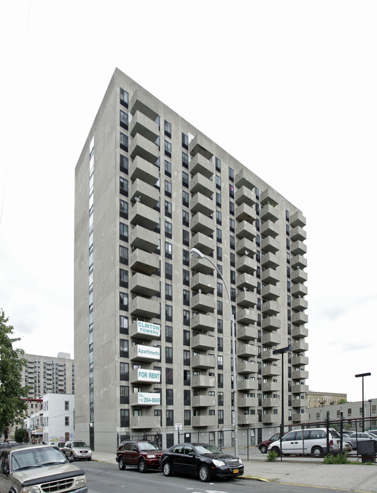 Clinton Towers in Bronx, NY - Building Photo