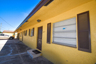 829 N H St in Lake Worth, FL - Building Photo - Building Photo