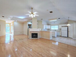 818 Presley Way in Sugar Land, TX - Building Photo - Building Photo