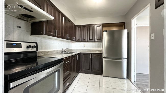 1306-3390 Weston Rd in Toronto, ON - Building Photo - Building Photo