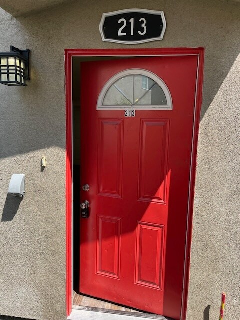 213 E 84th Pl in Los Angeles, CA - Building Photo - Building Photo