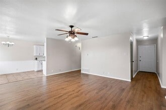 1221 E FM 4 in Cleburne, TX - Building Photo - Building Photo