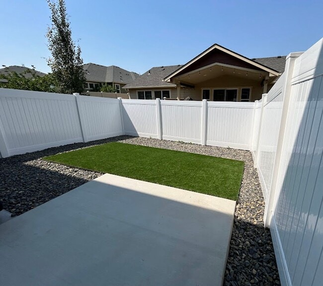 6580 W 36th Pl in Kennewick, WA - Building Photo - Building Photo