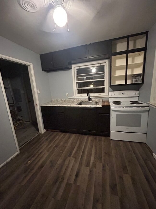 property at 414 S 26th St