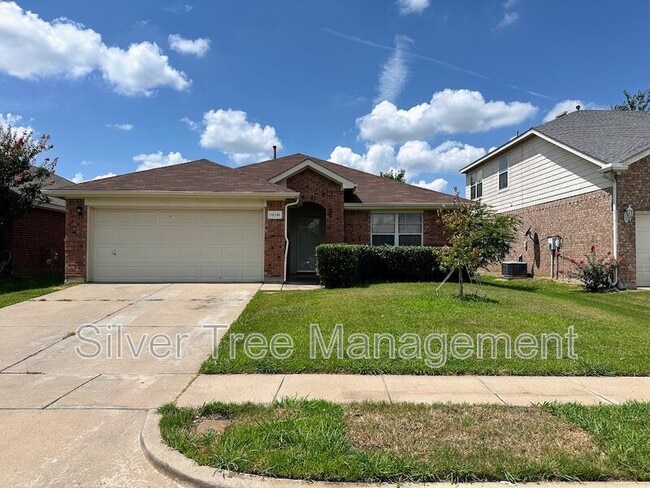 10316 Lake Terrace in Hurst, TX - Building Photo - Building Photo