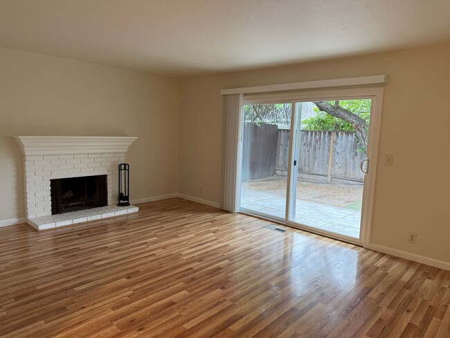 620 Calero Ave in San Jose, CA - Foto de edificio - Building Photo