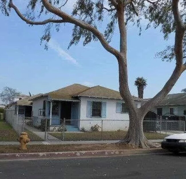property at 9332 S 6th Ave