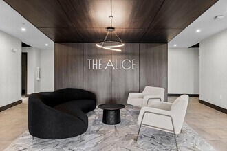 203 Lowell St, Unit 307 in Wilmington, MA - Building Photo - Building Photo