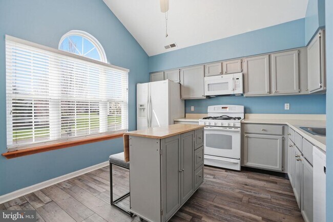 496 Revere Dr in Holland, PA - Building Photo - Building Photo