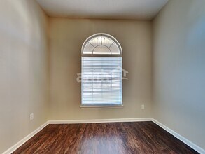 2734 Ravine Hill Dr in Middleburg, FL - Foto de edificio - Building Photo