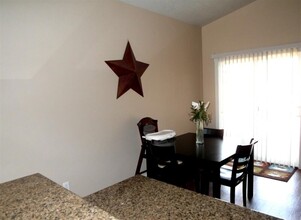 5952 S Red Crest Ave in Boise, ID - Building Photo - Building Photo