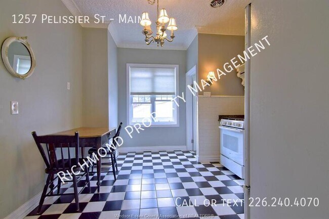 1257 Pelissier St in Windsor, ON - Building Photo - Building Photo
