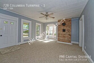 728 Columbia Turnpike in East Greenbush, NY - Foto de edificio - Building Photo