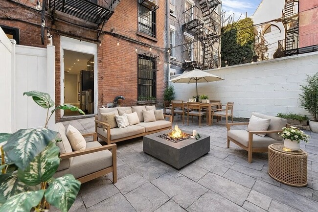 47 1/2 East 1st Street