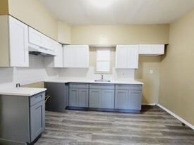 110 Armstrong Ave, Unit G in Jersey City, NJ - Building Photo