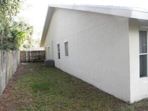 13708 Lavender Ln in Wellington, FL - Building Photo - Building Photo
