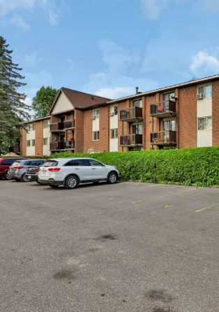 The Southview Apartments in Perth, ON - Building Photo