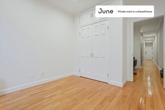Room in Shared 4 bed/1 bath home in New York, NY - Building Photo - Building Photo