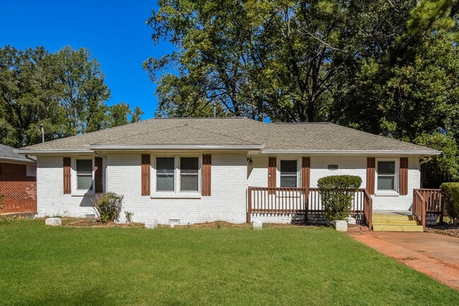 property at 1695 Valencia Rd