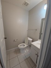 3325 Hanger Ave in Fort Worth, TX - Building Photo - Building Photo