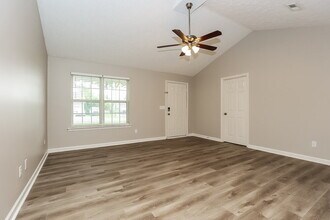 2044 Horncastle Dr in Murfreesboro, TN - Building Photo - Building Photo