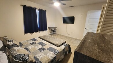 881 SW General Patton Ter in Port St. Lucie, FL - Foto de edificio - Building Photo