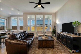 5725 Huron Dr in New Braunfels, TX - Building Photo - Building Photo